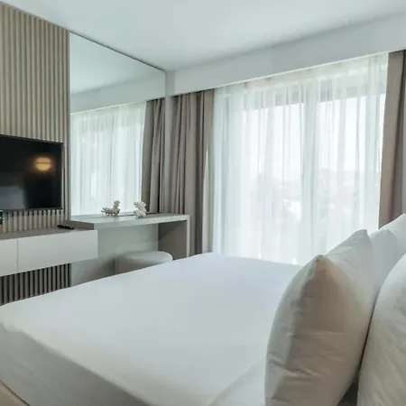 Astrid By Brassbell Hotel
